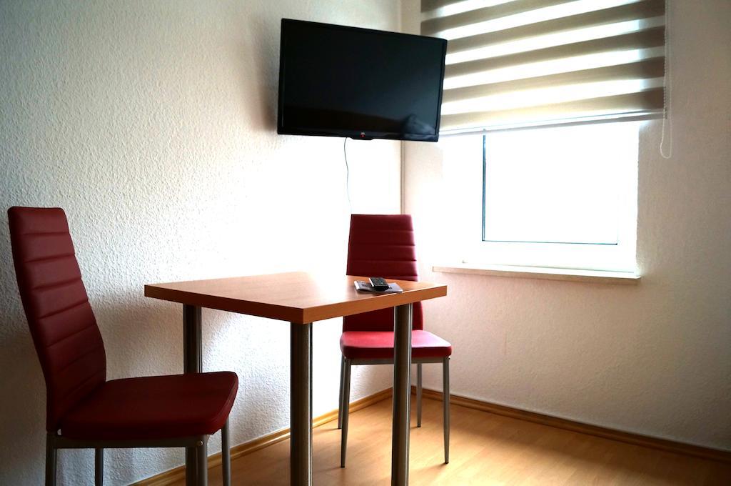 Ferienwohnung Holzhausen ไลป์ซิก ห้อง รูปภาพ